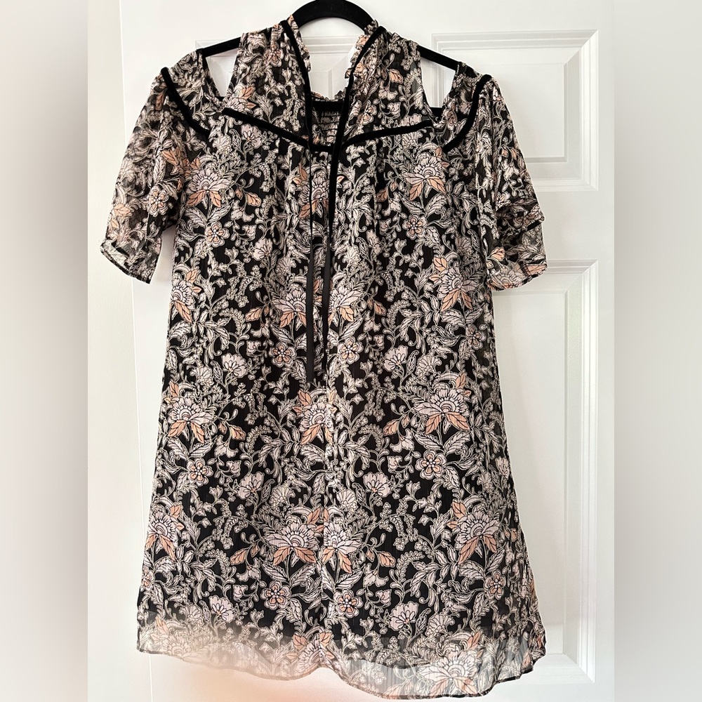 Cold shoulder floral babydoll velvet trimmed mini dress